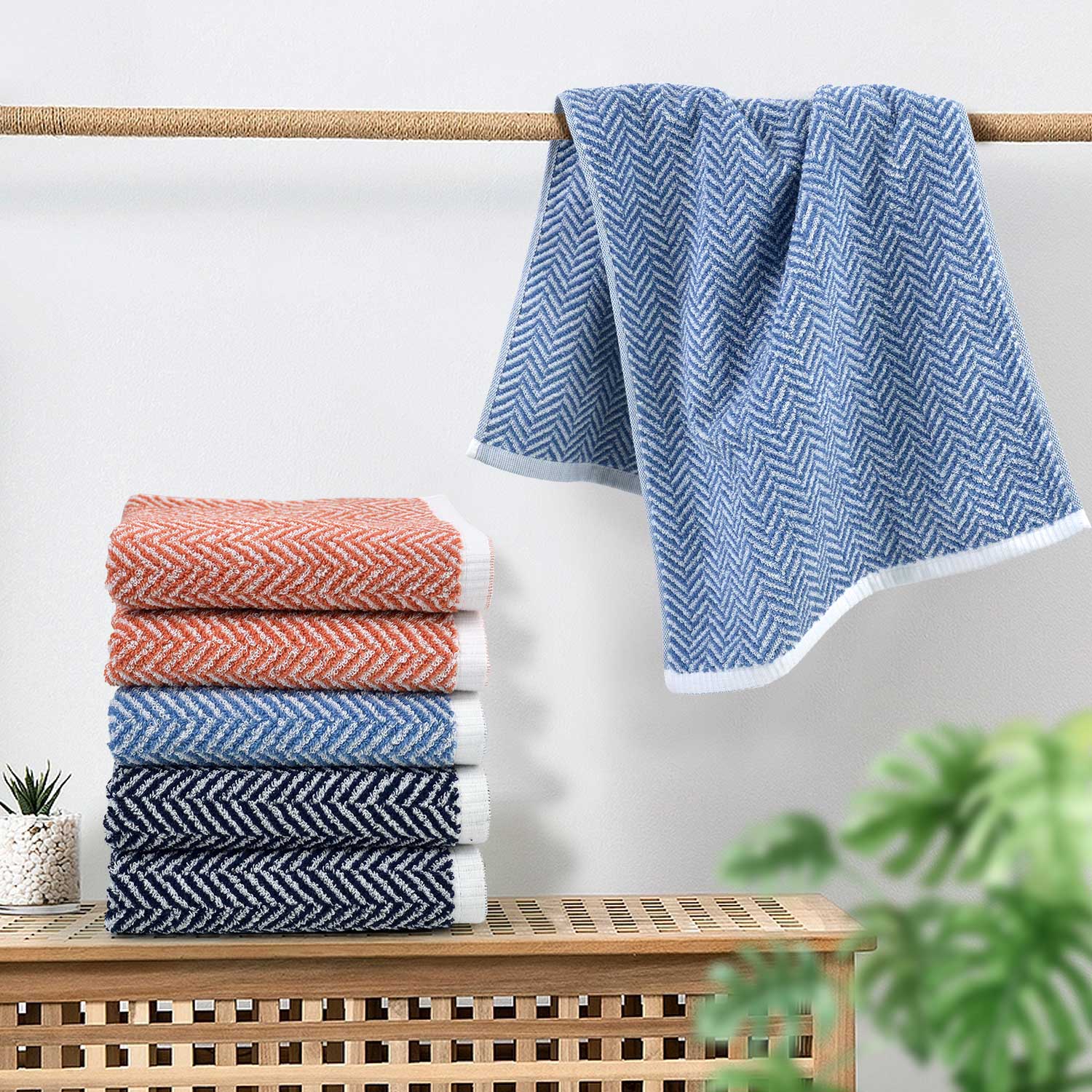 Hand Towels for Bathroom, 4-Pack Cotton Hand Towels with Herringbone Pattern, Ultra Absorbent, 13 x 28 Inches